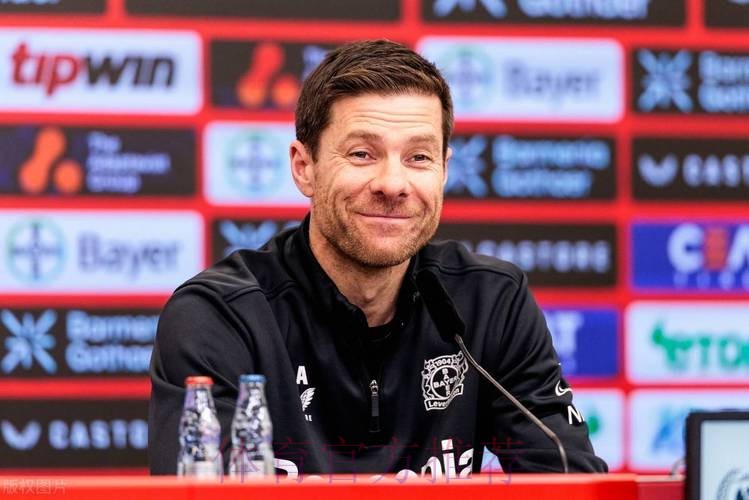 世体：阿隆索开始听到质疑声 他的决策被人诟病